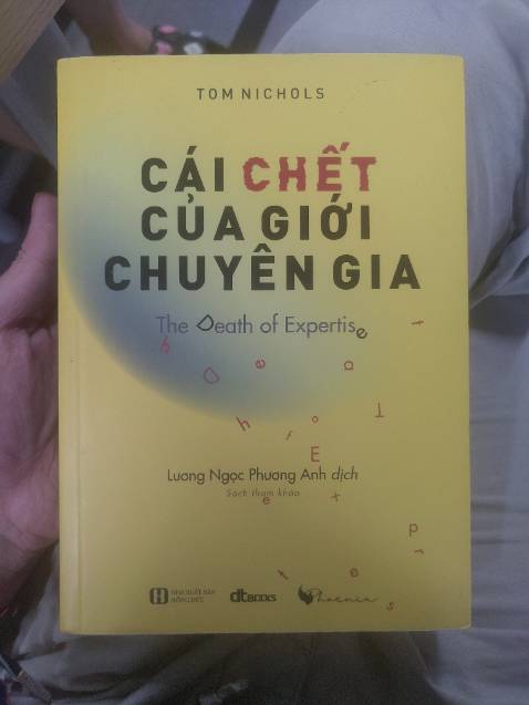 Sách đẹp. Chuyển phát tới nhanh. Nội dung rất cấp thiết và vào đúng trọng tâm. Tác giả nói về tình hình ở Mỹ nhưng lại có nét tương đồng ở Việt Nam. Thậm chí Việt Nam có phần nghiêm trọng hơn