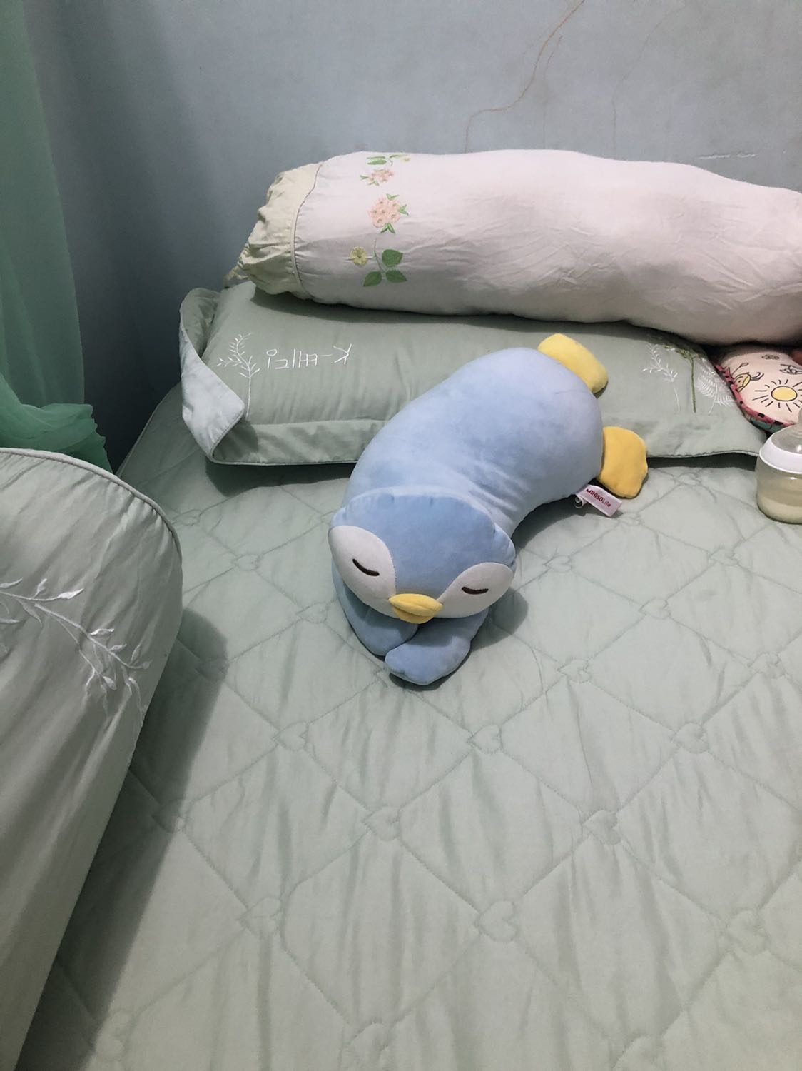 Dra đẹp ! Đường may sắc xảo . Màu sắc tươi mát . Chất vải đẹp khỏi bàn . Chờ sale săn bộ nữa nè shop