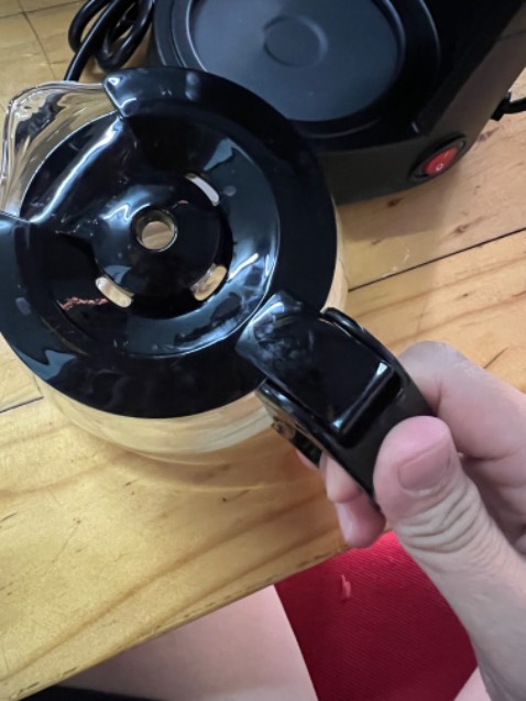 Sản phẩm trầy xướt bụi bẩn, nhìn như máy cũ ko xứng với giá tiền