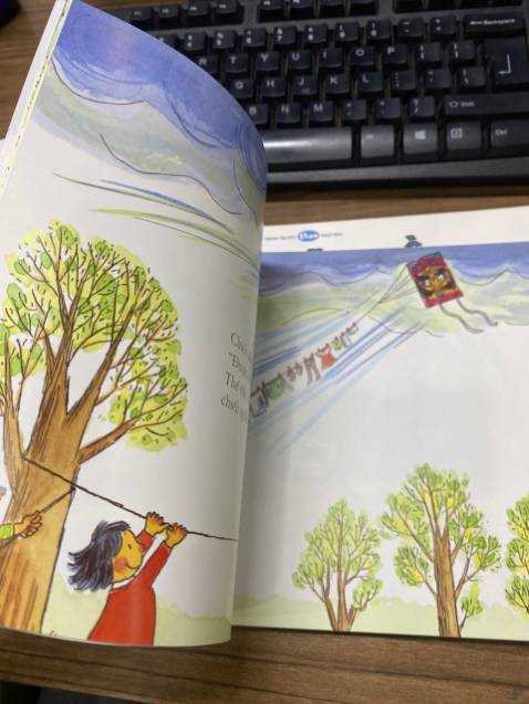 Shop gói hàng kĩ, hình ảnh sách dễ thương, màu sắc bắt mắt. Nói chung là mình rất hài lòng, mn nên mua nhé.