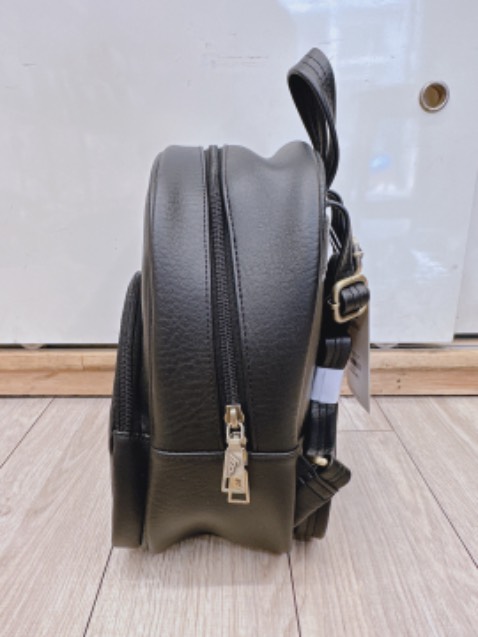 Balo xinh xắn lắm lun á, chắc tay quá Chời này đc vừa ipad mini lun ý chứ đi làm đi chơi là okila hết sức