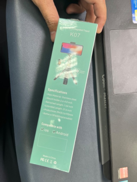 Giao Now rất nhanh. Gậy rất chắc chắn, bấm chụp nhạy. Rất ổn trong tầm giá