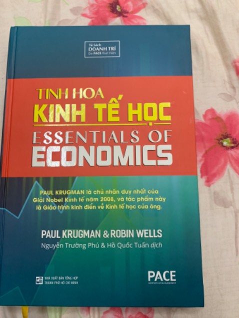 Sách đẹp, nội dung thì miễn bàn vì Paul Krugman là nhà kinh tế học ưa thích của mình Sách đẹp, nội dung thì miễn bàn vì Paul Krugman là nhà kinh tế học ưa thích của mình