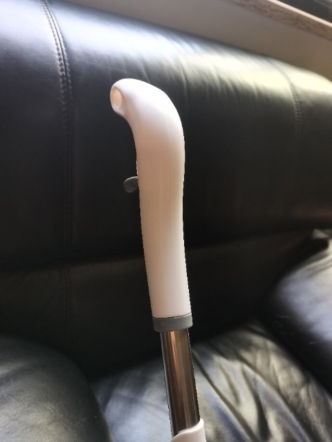 Thích cây lau nhà phun sương này từ lâu, nhưng ko dám mua vì sợ mau hỏng vì đã đọc nhiều comment của các bên mua phải hàng TQ, nhưng tình cờ thấy đc cây này hàng chính hãng thương hiệu đàng hoàng, đặt liên luôn. Dễ lắp ráp, lau sạch, nhựa cứng cáp chắc chắn, phun nước bén, rất tiện lợi