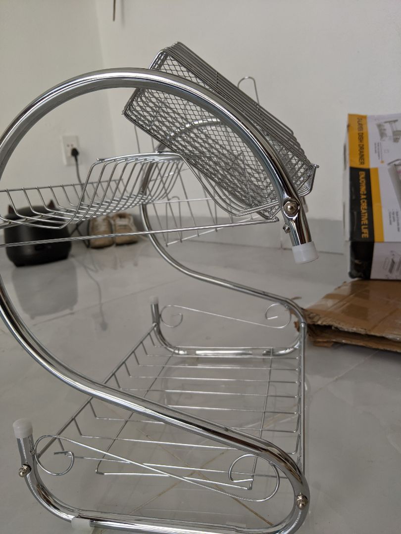 shop gởi sản phẩm bị lỗi, gãy thanh ngang, thiếu khay nước. Nhưng khi trao đổi lại bên shop thì nói sản phẩm ko có khay nước, vậy sao trên bao bì lại có ? Shop trao đổi như phũ trách nhiệm vậy. Quá tệ cho sản phẩm này. Lần đầu tiên tôi mua hàng trên tiki gặp phải trường hợp xấu này. Mọi người lưu ý.