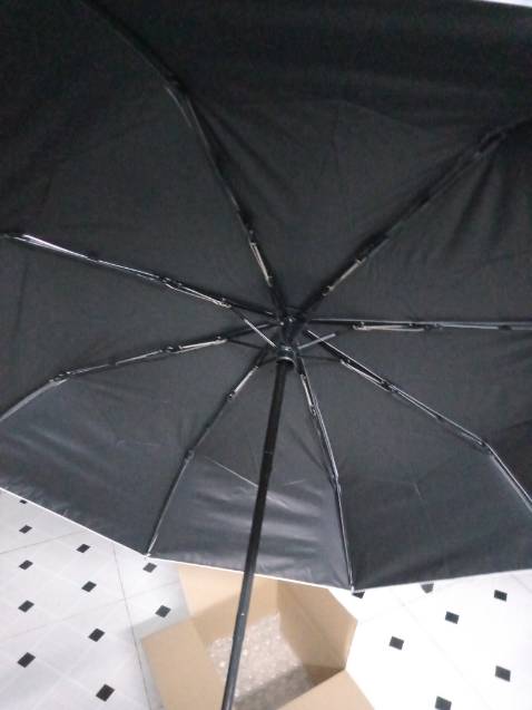 Gọn nhẹ, chống nước tốt, khung ô to, chắc chắn, dễ sử dụng,  đóng gói kĩ càng, giao hàng nhanh😍