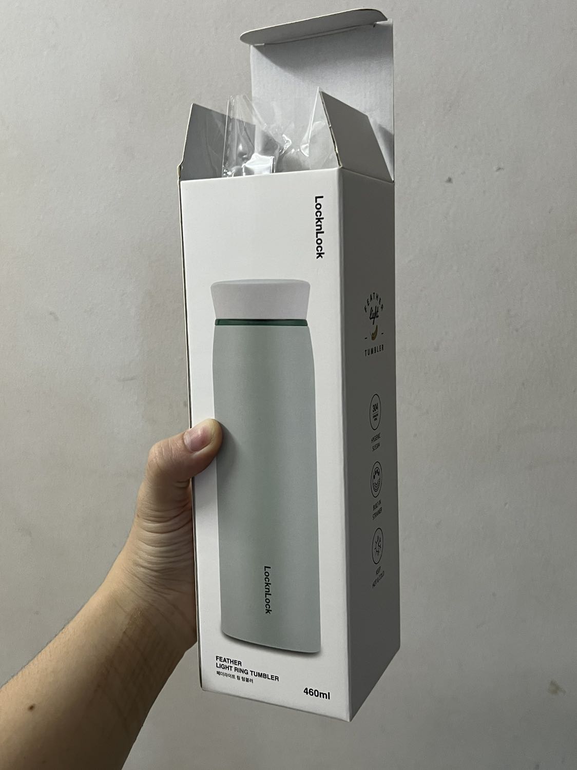 Mình đặt 11:00 mấy tối qua mà sáng nay đã nhận được rồi lun á ^^ mình xem giá thì thấy mua ở Tiki rẻ hơn ở *** nhiều lun với cả vận chuyển cũng rất tốt nữa, chất lượng bình LocknLock thì ko cần phải bàn thêm rùi, nói chung là toàn khen lun á chả có điểm gì để chê cả lun