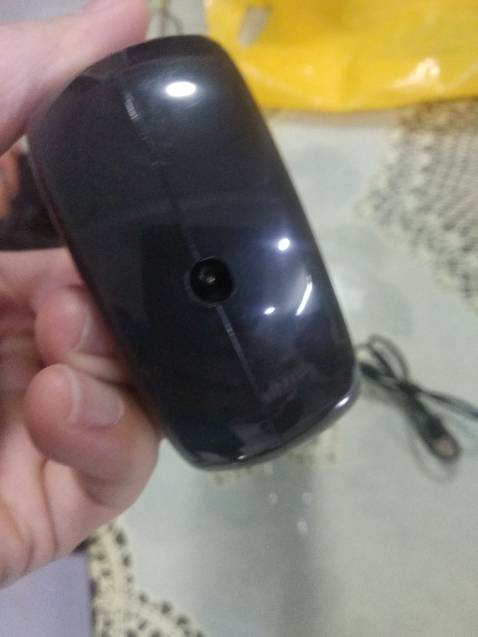 Shop giao lộn cáp sạc UsB đầu dẹt trong khi máy cần đầu tròn làm sao sạc pin đây shop ơi