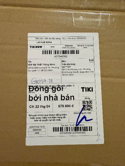 Shop làm ăn cẩu thả. Đặt hàng tủ 4 ngăn nhưng lại giao một tấm ván với 3 cây sắt, trong khi số tiền lại đúng.