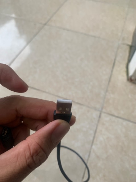 Tiki giao nhanh. Hàng như hình mẫu. Chất lượng tốt, nhận sạc được garmin forerunner 55
Để xài 1 thời gian nếu có vấn đề sẽ review lại.