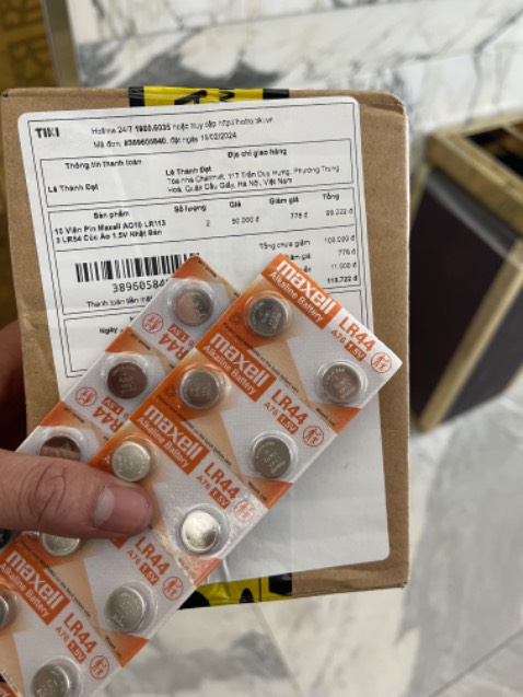 Shop giao nhầm sản phẩm. Tôi đặt mua pin LR1130 nhưng lại giao LR44