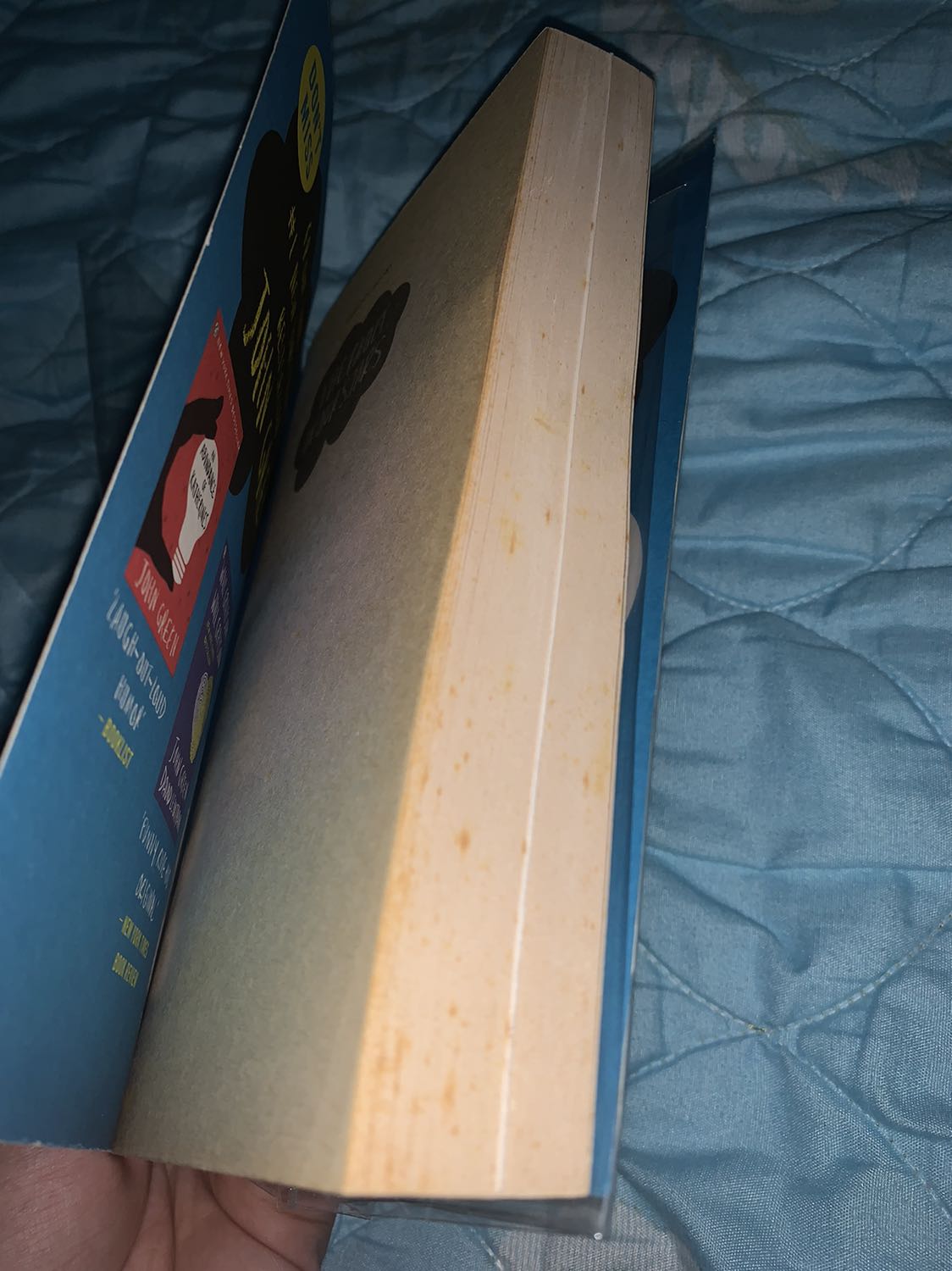 Sách không bị rách nhưng khá cũ ,ố vàng rất nhiều. Hơi thất vọng, k đáng tiền.