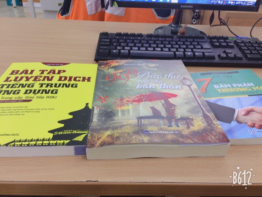 Sách đẹp, không quăn góc, gói cẩn thận ,vận chuyển và giao hang nhanh chóng. Tốt!!!