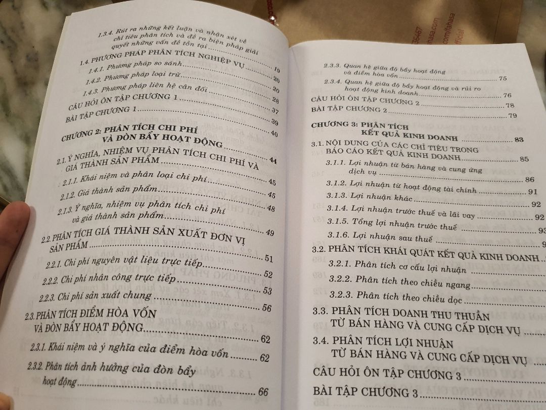 Ship bao nhanh, mới đặt có luôn trong ngày. Bài tập có bài giải, mà 1 số đề dài cả mấy trang 😂
Nội dung thích hợp cho Sinh viên chứ người đi làm thì mua cuốn Tài Chính Doanh Nghiệp của Ross sẽ nhiều cái để vọc hơn.