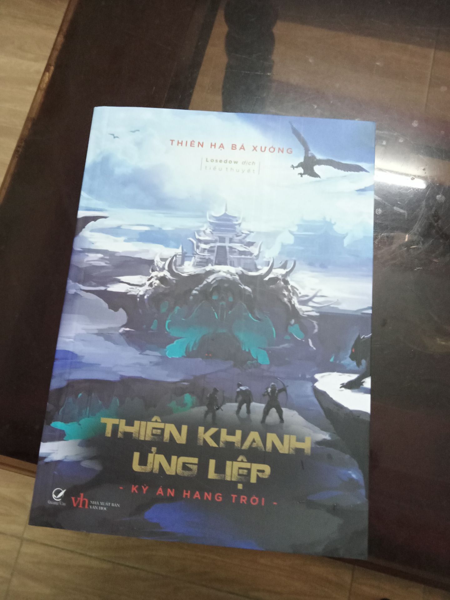 Đẹp ạ.Còn có cả bookmark siêu đẹp nữa.Mấy bạn nào mê kiểu du thám các kiểu thì nên mua nhá