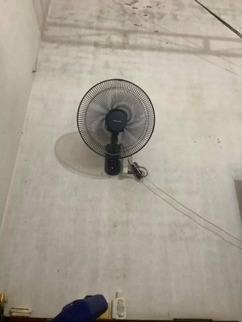 Giao hàng nhanh, chuẩn chính hãng, điểm cộng cho shop là cho nhân viên đến lắp đặt free cho khách hàng. Vote 5* cho Media Mart. Quạt Pana thì chất lượng ok rồi, rất mát và êm.