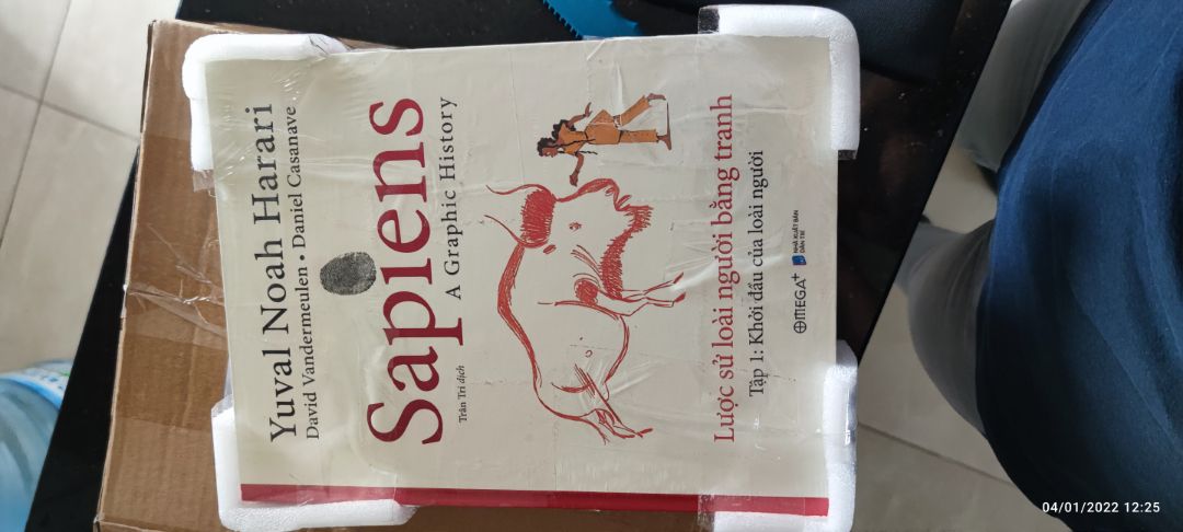 Shop giao hàng nhanh, đóng gói rất chắn chắn, cẩn thận
sách in màu, đẹp, nội dung cuốn hút
sẽ là cuốn sách gối đầu giường mỗi tối 🙂