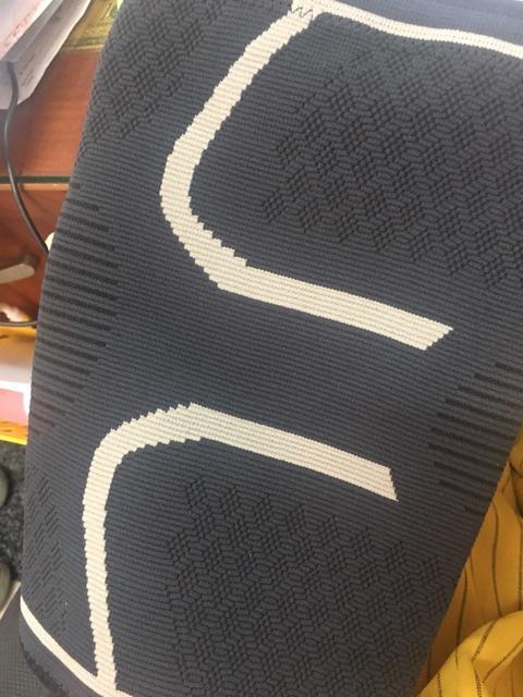 Shop giao đúng size. Mình chạy thấy êm chân. Mang vừa vặn :)