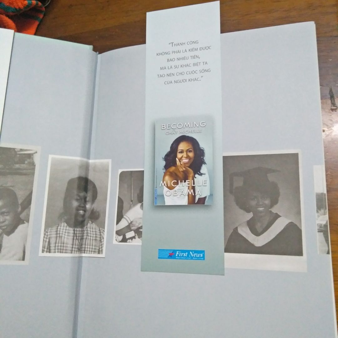 Hôm qua tình cờ thấy Tiki sale 240k nên tranh thủ đặt vì cũng muốn mua lâu rồi , lại có thêm mã khuyến mãi nữa nên freeship (giao hàng tiêu chuẩn) luôn. Thấy nhiều bạn nói về việc sách bị móp méo nên mình cũng lo. Nhưng hôm nay nhận được sách phải nói là ngoài mong đợi: đóng gói cẩn thận, sách đẹp, giấy tốt. Nội dung sách thì không phải bàn rồi. Cảm ơn Tiki nhé.