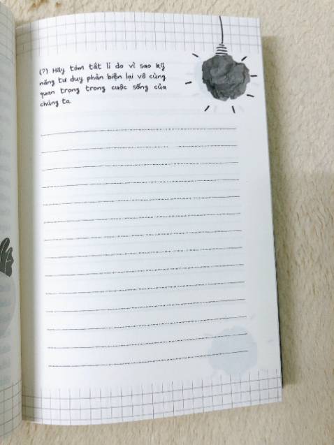 Sách tốt, đẹp mặc dù ko được bọc kính. Nội dung có vẻ khá là hay (mình chỉ mới đọc sơ qua thôi). Quyển sách này có một bản của NXB Lao Động được dịch "Nghệ thuật tư duy phản biển" đắt hơn nữa do ngoại hình bắt mắt hơn, nên thấy vui vui khi mua trúng quyển này, với phần dịch cũng rõ ràng dù bìa ko đẹp bằng. Ngoài ra sau mỗi phần còn có vài trang trống để ghi chú nữa.