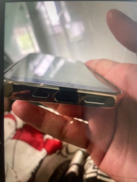 Sản phẩm dể gãy phần *** sạc