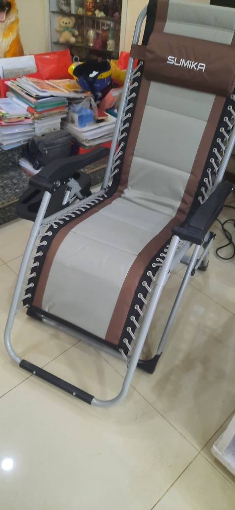 Nệm mềm. Nhẹ dễ xếp dễ di chuyển. Tưởng ngồi lâu sẽ nóng lưng nhưng ngồi gần 1 tiếng thử rồi không thấy gì