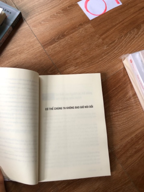 Giao hàng nhanh Shipper rất thân thiện sách bọc cẩn thận mua Trên Tiki trading giá rẻ hơn rất nhiều.tuy nhiên chất lượng đóng sách của nhà sản xuất kém