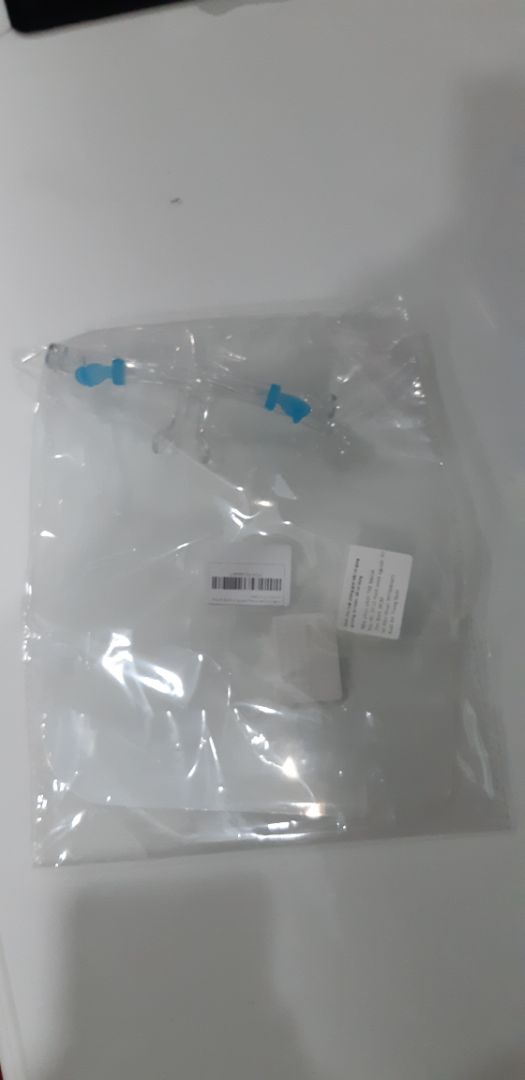 Đóng gói cẩn thận, kĩ lưỡng. Dịch dã nên có gì mình cũng cẩn thận hơn. Mua về xịt cồn để ngoài sân 15 phút rồi đem vào. Xài cũng tất chắc chắn, ổn. 
Mình rất cảm ơn nhà bán và Tiki.