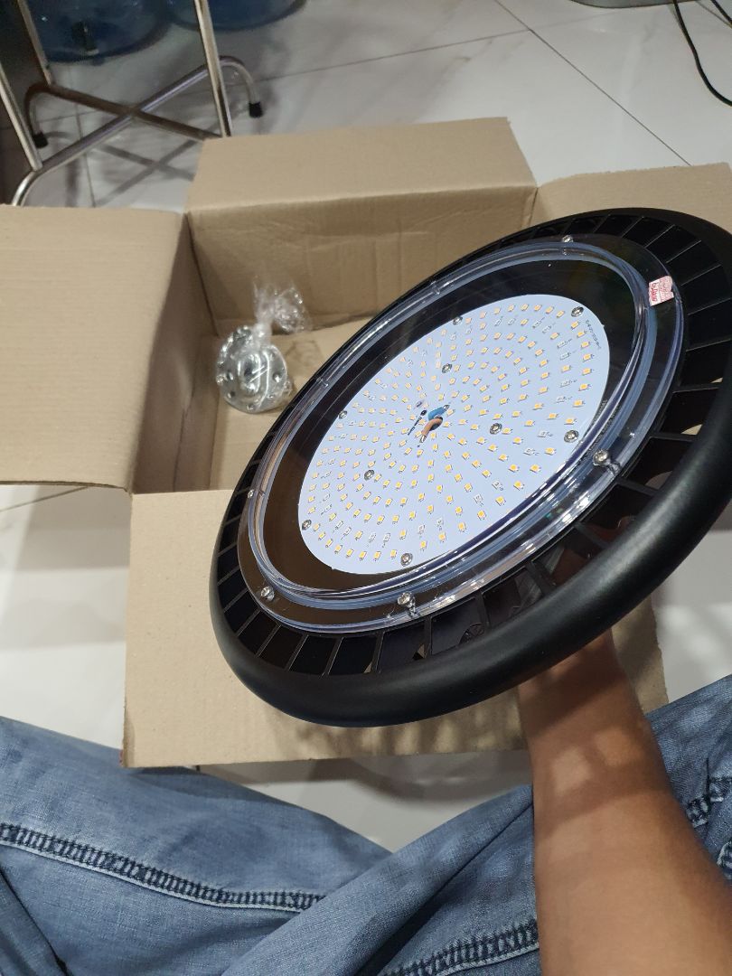 sản phẩm đóng gói kỹ, sản phẩm thiết kế chắc chắn, shop tư vấn rất kỹ và nhiệt tình.