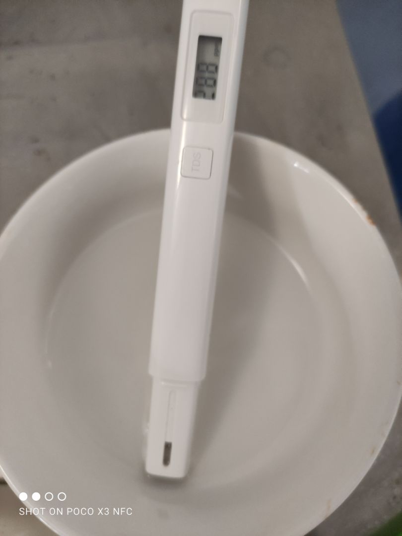 Đánh giá sau 1 tháng sử dụng, nước lọc là nước phèn trên cát đã qua 1 lần lọc bằng bể lắng, ảnh trước là trước khi lọc(288), sau khi qua máy lọc (16), máy hoạt động ổn định trong 1 tháng ( chỉ có phải thay adapter đó chuột cắn cháy). Những người nào chịu khó mày mò tí thì nên mua.