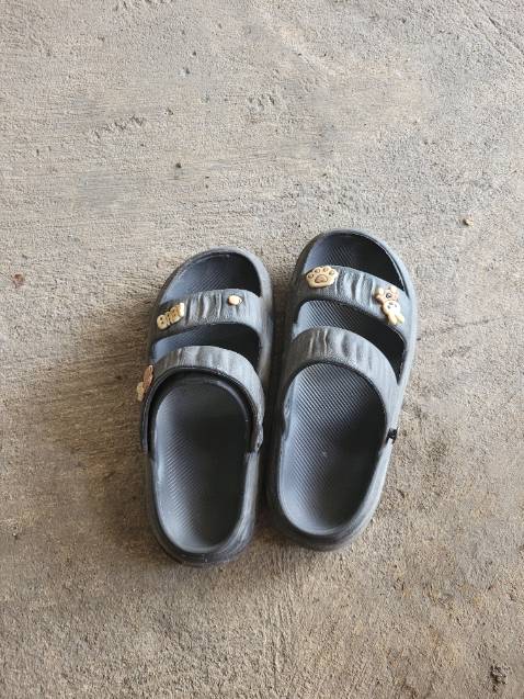 Dép đẹp, êm chân, mùa mưa mang ko sợ ướt