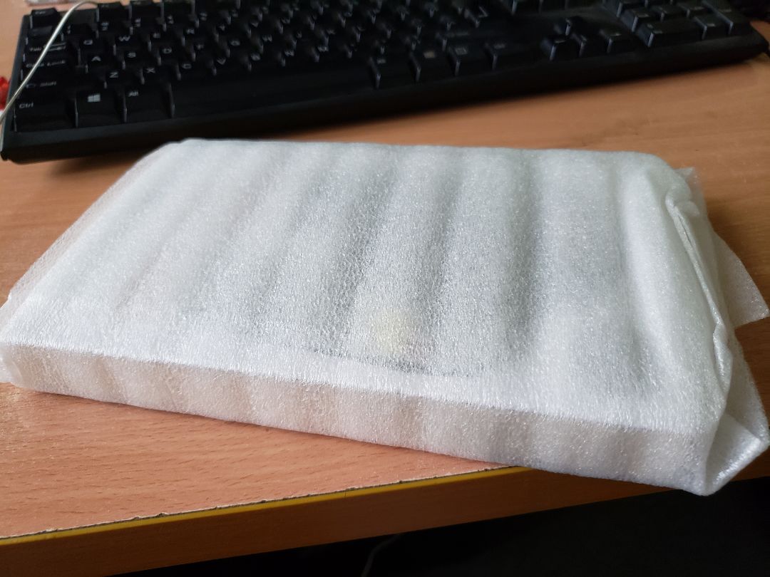 sách real 100%, có tem chống hàng giả, giao hàng nhanh, nhà bán hàng còn bọc chống sốc nữa, nội dung thì chưa đọc