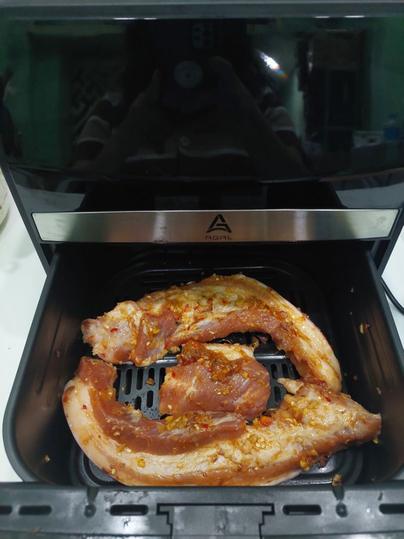 Nên mua nha mọi người. Hàng chắc chắn.
Dung tích 6.5l là dung tích thật bỏ nguyên được con gà.
Thử nướng hết các chế độ rồi, ngon lành cành đào, giá tốt miễn bàn