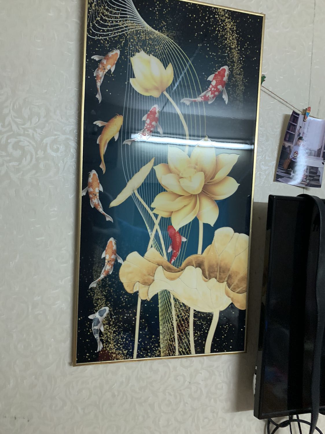 Tranh đẹp chắc chắn. Sợ ko biết treo mà shop có hướng dẫn cho tiết. Đinh dễ đóng mà chắc chắn. Tranh lên rất đẹp, bóng loáng, sẽ ủng hộ shop tiếp sau khi sửa xong nhà.