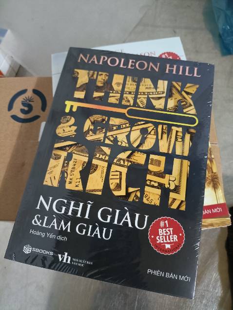 Giao hàng nhanh, sách mới, thơm chất lượng giấy tốt nhưng mình thấy có vài trang trong sách bị nhàu