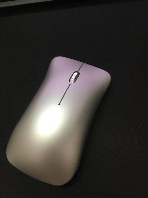 Chuột nhạy, giảm ồn so với chuột thường nhiều 
Chất lượng sản phẩm tốt, giá thành cũng phải chăng. Mình rất thích mua hàng ở đây, giao nhanh chóng. Sẽ tiếp tục ủng hộ.