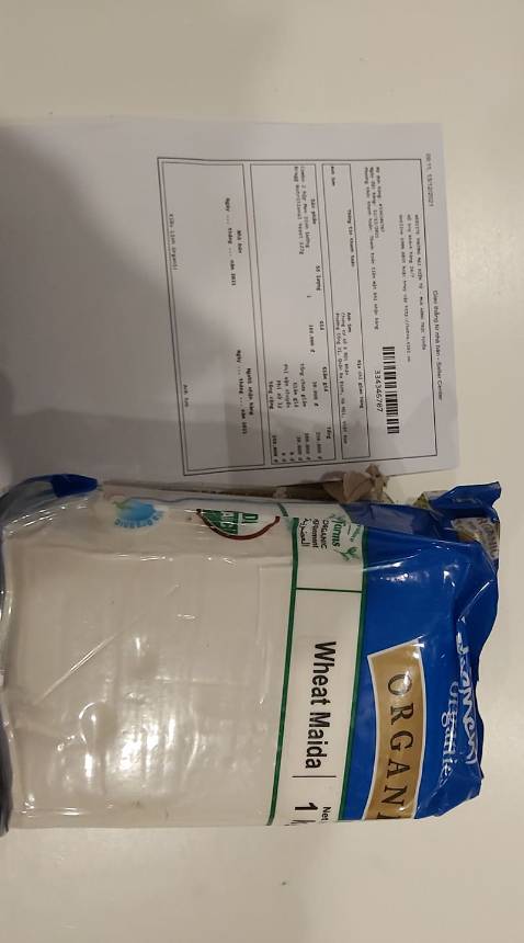 Shop giao nhầm hàng yêu cầu đổi gấp,