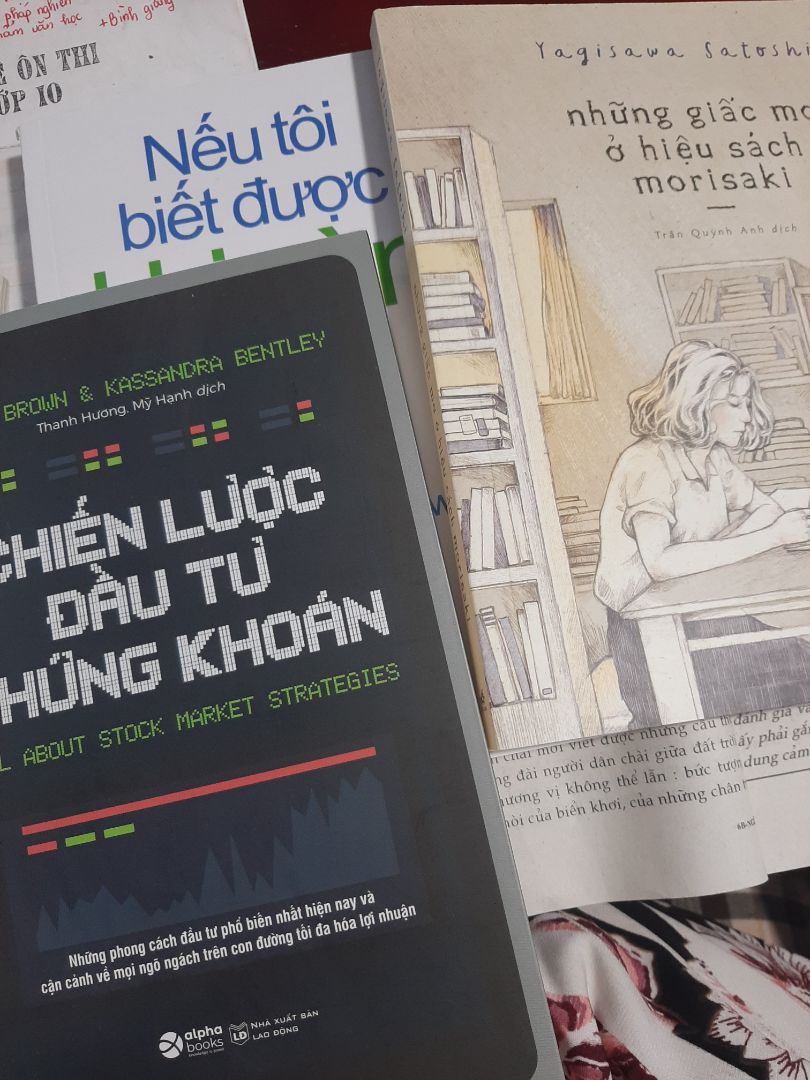 bọc không chắc chắn xíu nào. trong mùa dịch giao hàng vậy là nhanh rồi. nhưng phần bọc thì tệ lắm. lỏng lẻo, hộp đến nơi đã nát ra hết
