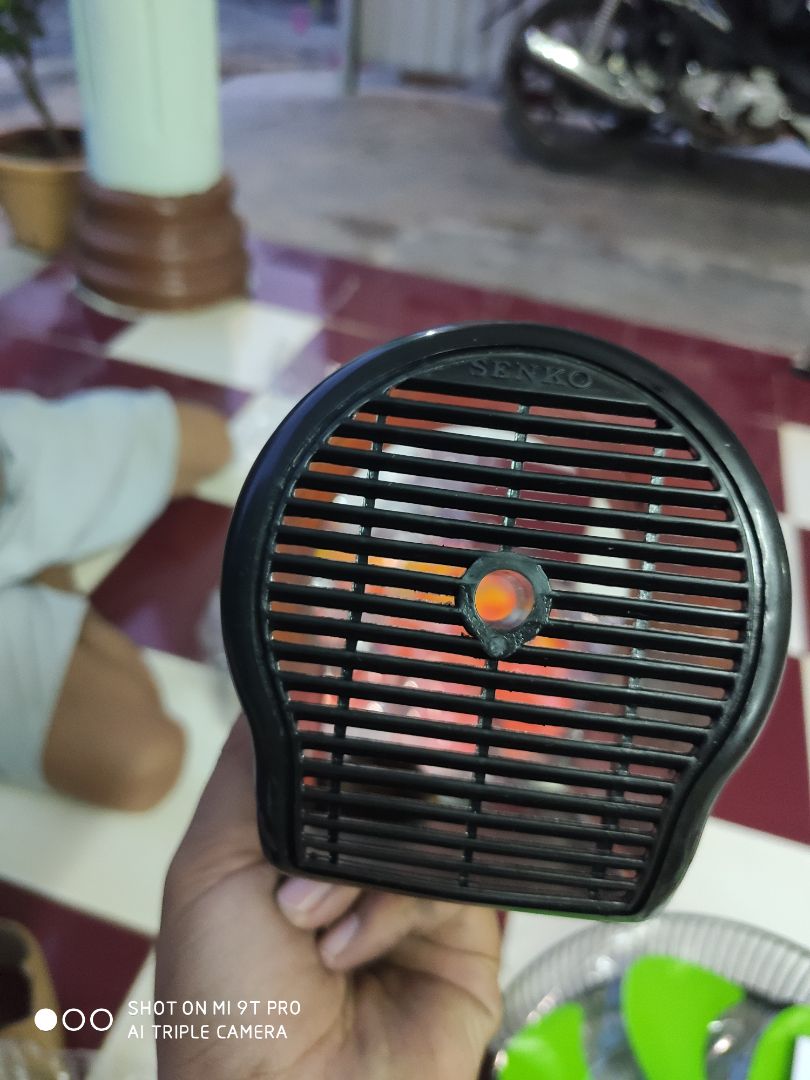 Đóng gói vận chuyển kém.
sản phẩm bị nứt cánh. Đuôi bị gãy rớt ra. Bán mắc hơn cả Tấn Phát Senko mà làm mình thất vọng quá. Bên kia hàng người ta ngon lành 100%. Còn hàng này như là hàng trả về cho shop rồi shop gửi lại cho khách khác vậy. thấy bóc shield lồng ra rồi. Chia tay luôn nhé shop. Lỡ đặt mua rồi cũng làm biếng gửi trả lại lắm.