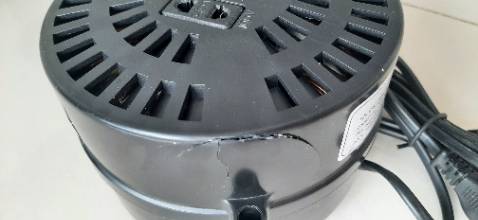 Vừa nhận hàng mở ra chưa xài đã nứt thấy luôn lõi bên trong