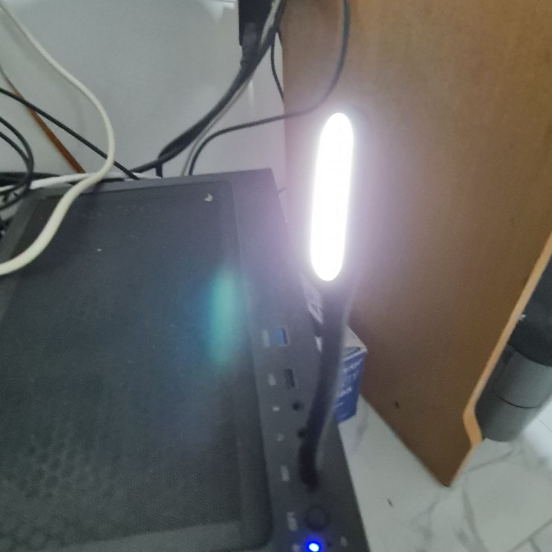 Đèn quá xịn, nhìn rất chất lượng, bền, sáng. Đáng đồng tiền. Sẽ ủng hộ shop nhiều.