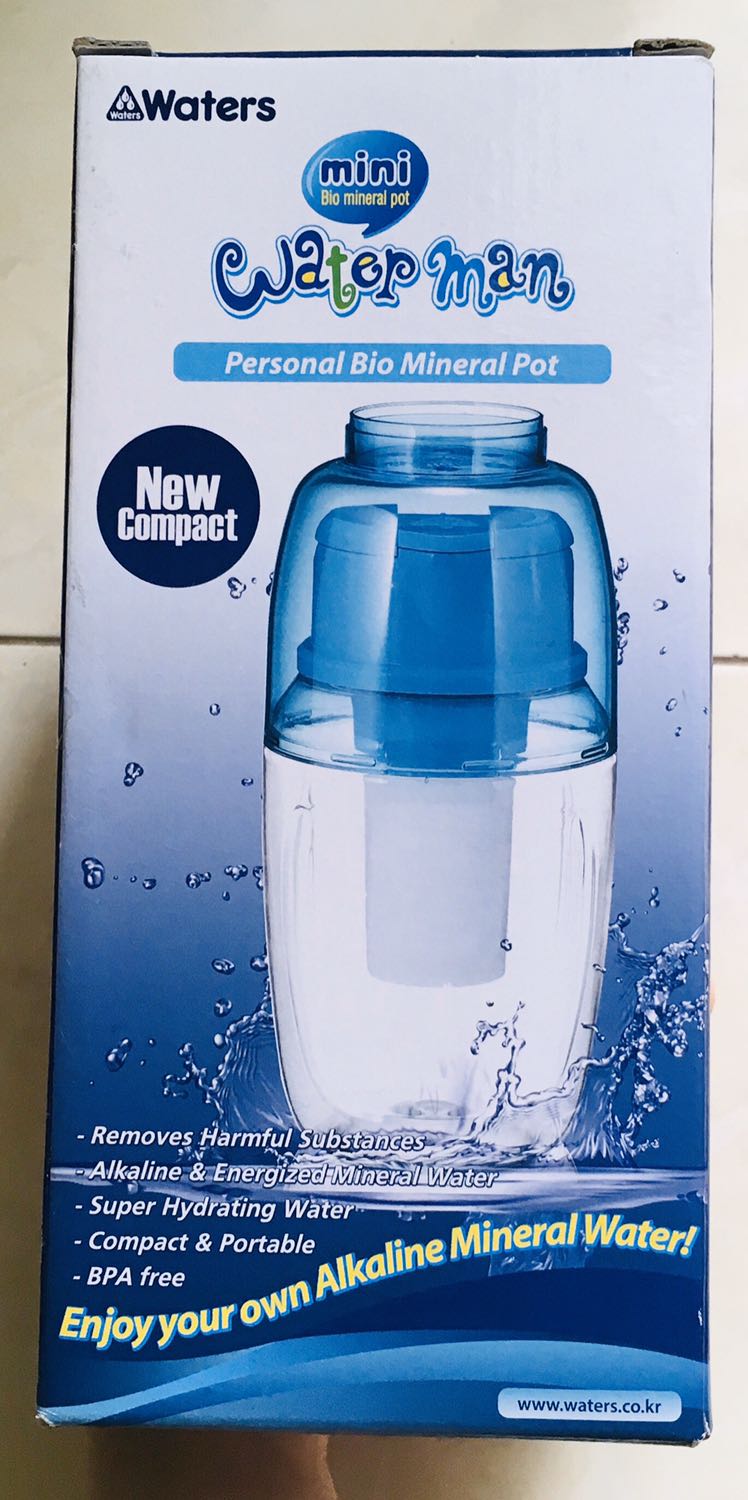 Đẹp và chắc chắn. Lõi lọc to. Tuy phan phễu rót khá khó lắp cho chặt, nhưng nhìn chung la ổn. Chưa rõ chất lượng nước sau lọc ntn. Phải rửa kỹ và lọc nhiều lần cho sạch trước khi sử dụng. Đc giảm giá 30k cũng khá vui. Cảm ơn đã phục vụ.