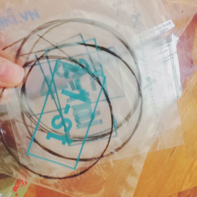 Dây đàn màu đen đẹp . Chất lượng tuyệt vời !!!!!!!