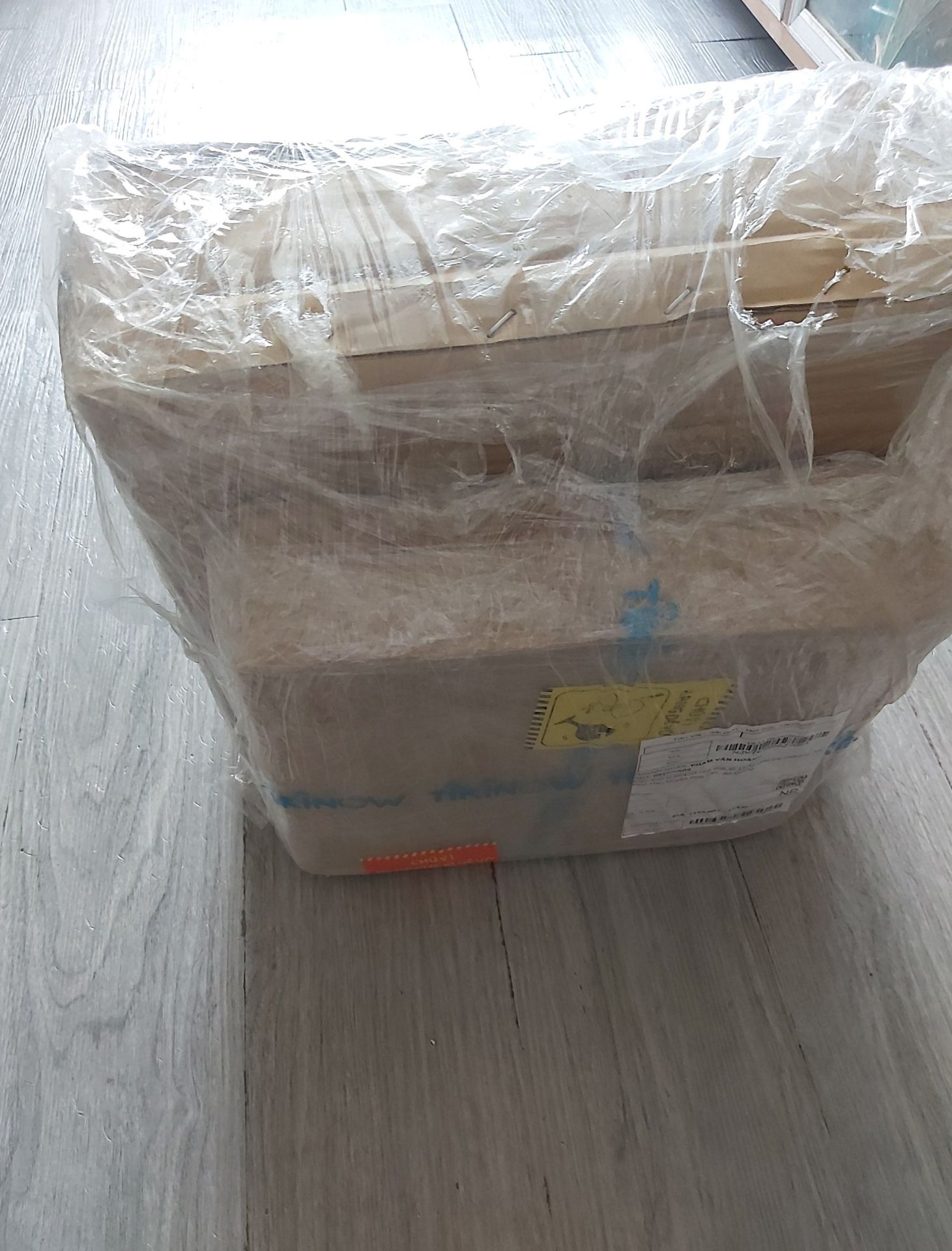 giao hàng nhanh,mới lắp sử dụng thấy cũng ok lắm