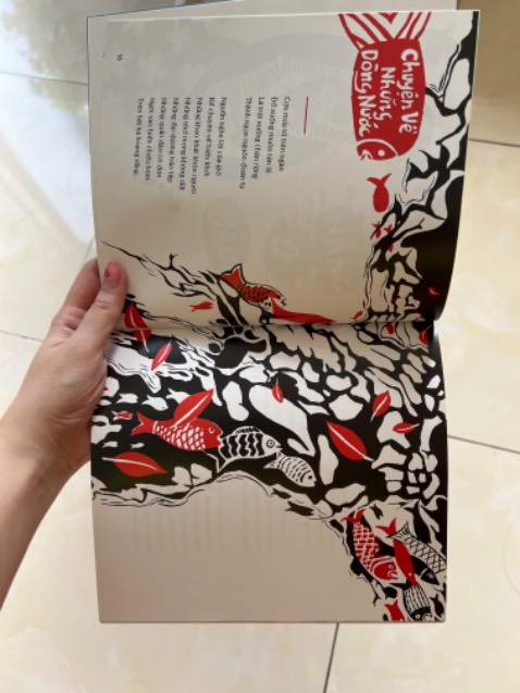 Sách gì đáng yêu chết đi được, người lớn đọc thì thấy healing mà mẹ nào có trẻ con cũng nên mua cho bé đọc nhe. Sách minh hoạ đẹp lắm mà giấy in rất xịn.