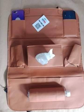 Sản phẩm nhìn đẹp. Màu đẹp chất liệu da tốt không bám nước. Ưng nhất là chất da không có mùi hôi, mình chưa gắn lên xe nên không biết có vừa ghế không. Chúc Topmax ngay càng thành công nhé