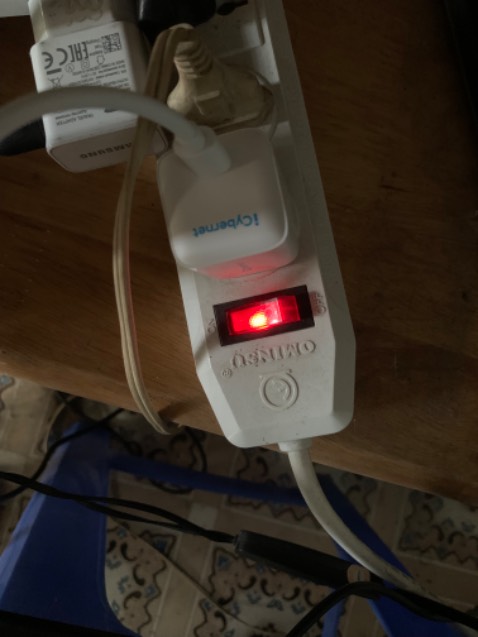 Mình đã kiểm tra ba lần mới gửi đánh giá. Sạc nhanh, sạc và dây chất lượng tốt, nhỏ gọn. Giá cả hợp lý.