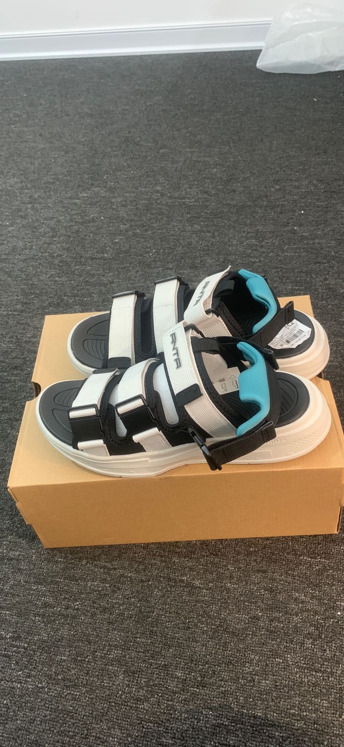 Ấn tượng bên shop tư vấn nhiệt tình quá, ship cũng nhanh nữa :))). Đặt thử sandals thể thao thấy chất cực kỳ okela, đế êm, ôm chân. Sẽ còn ủng hộ shop Ấn tượng bên shop tư vấn nhiệt tình quá, ship cũng nhanh nữa :))). Đặt thử sandals thể thao thấy chất cực kỳ okela, đế êm, ôm chân. Sẽ còn ủng hộ shop