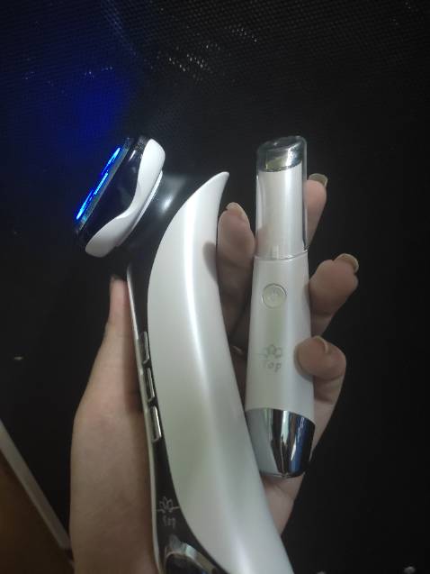 Máy đẹp dễ sử dụng, y như mô tả shop hướng dẫn nhiệt tình. Mong là máy sẽ bền