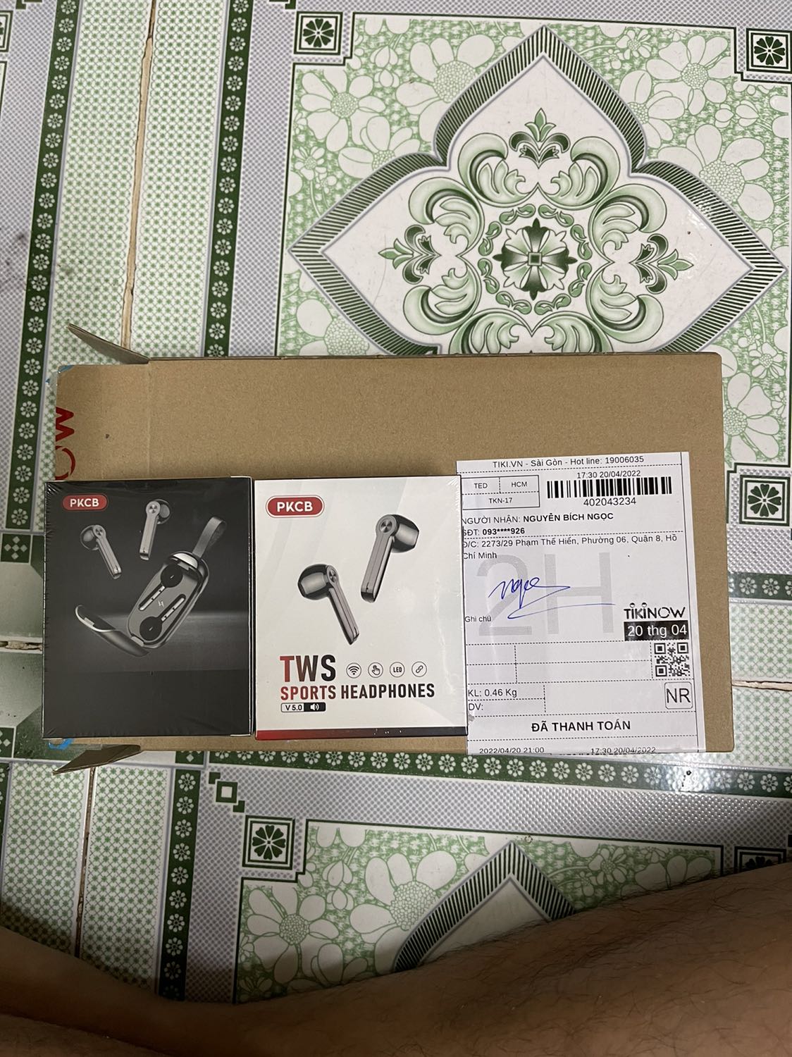 Mình đã mua 2 cái nhưng khi nghe nhạc thì nó thích thì nó cho nghe k là nó tự ngắt kết nối. Shop xem lại giúp nhé.